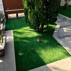 Grama sintética decorativa para quintal